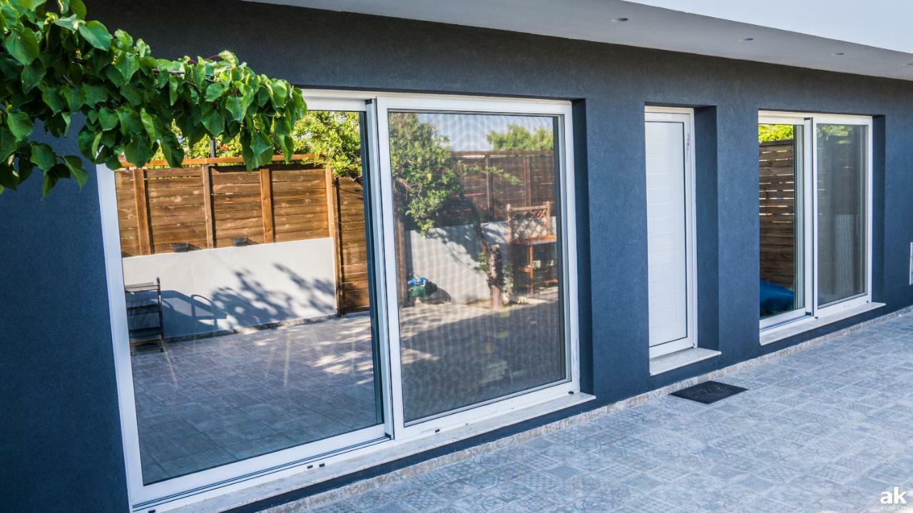 Heraklion Airport Family Lux Apartment Екстер'єр фото