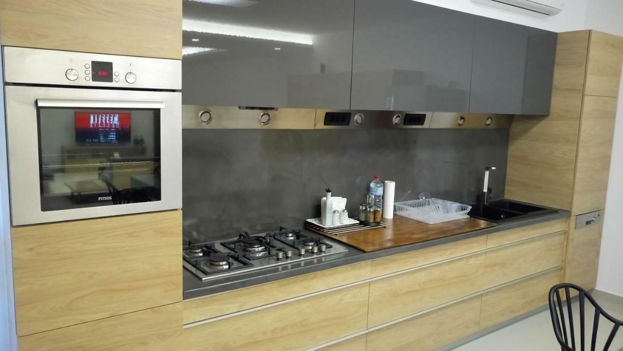 Heraklion Airport Family Lux Apartment Екстер'єр фото
