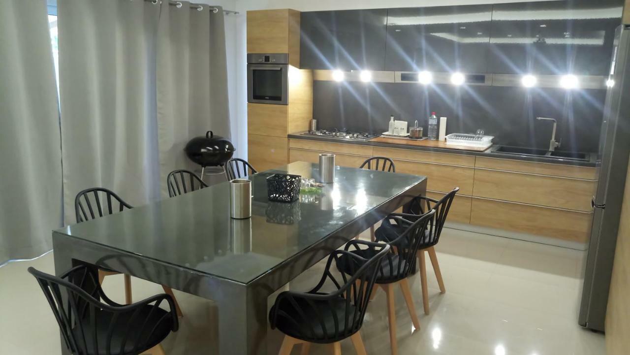 Heraklion Airport Family Lux Apartment Екстер'єр фото