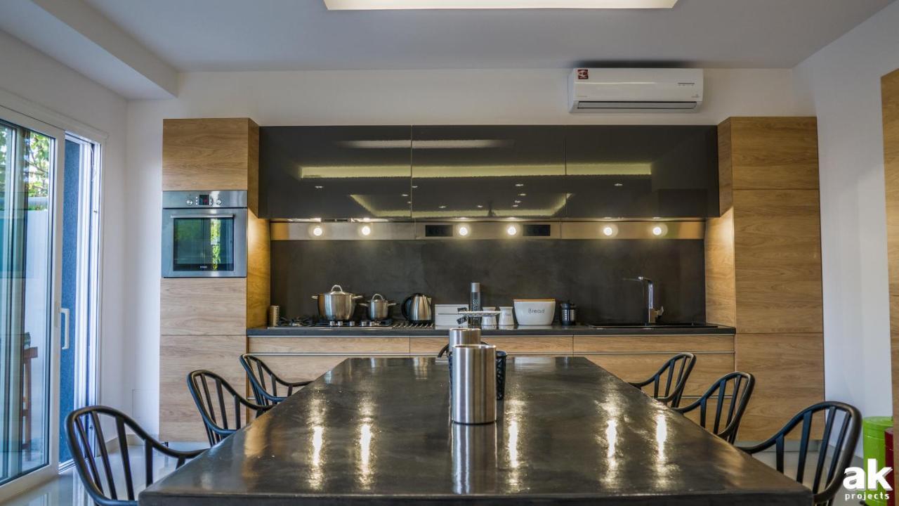 Heraklion Airport Family Lux Apartment Екстер'єр фото